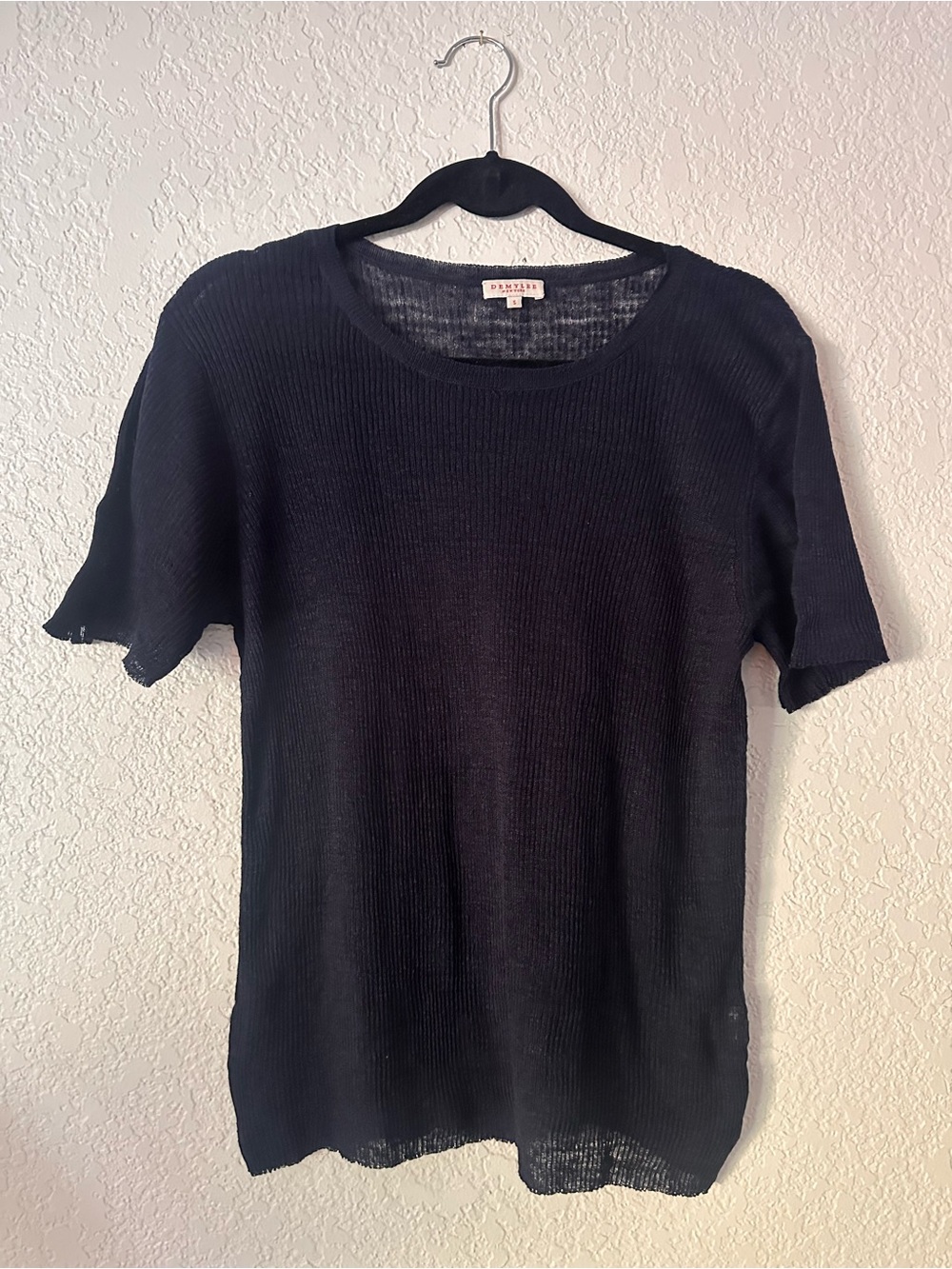 Demylee Navy Linen Lightweight Short Sleeve Top